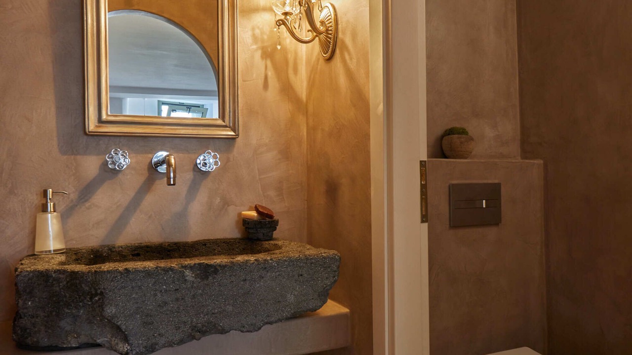 Photo of Bathroom in Akrotiri