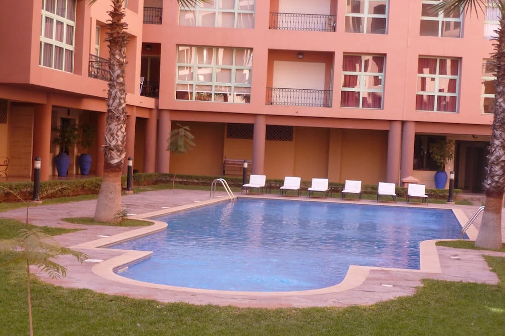 Photo of Outdoor in Majorelle