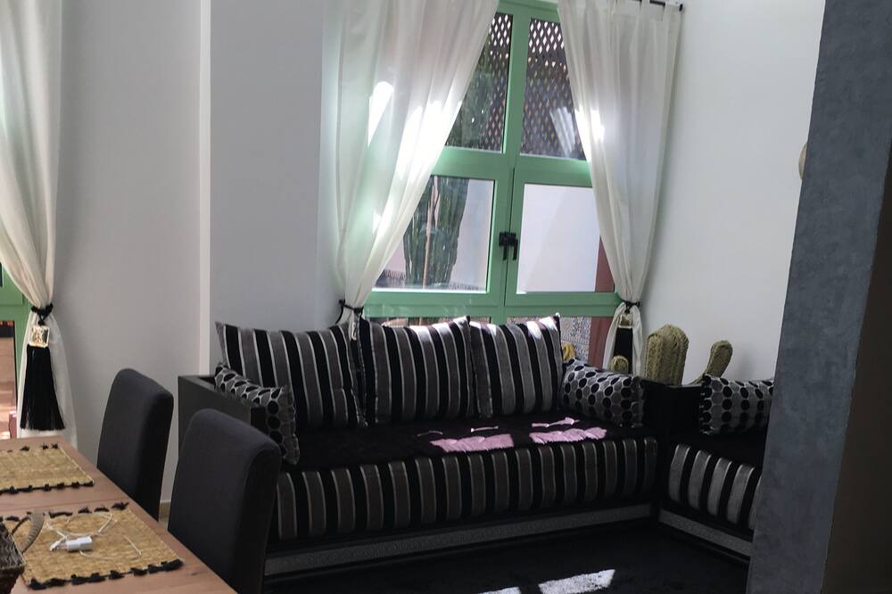Photo of Livingroom in Majorelle