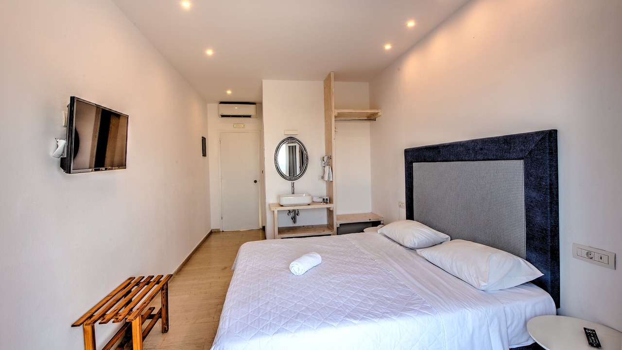 Photo of Bedroom in Monolithos