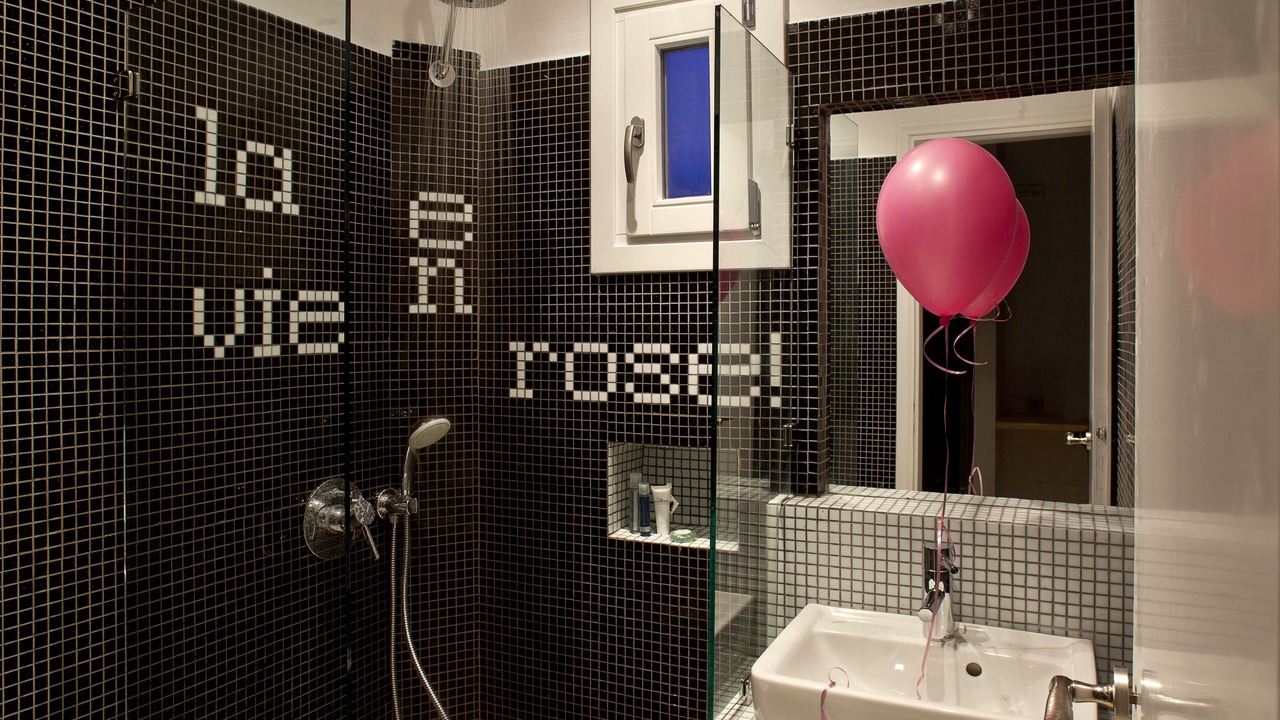 Photo of Bathroom in Kamari