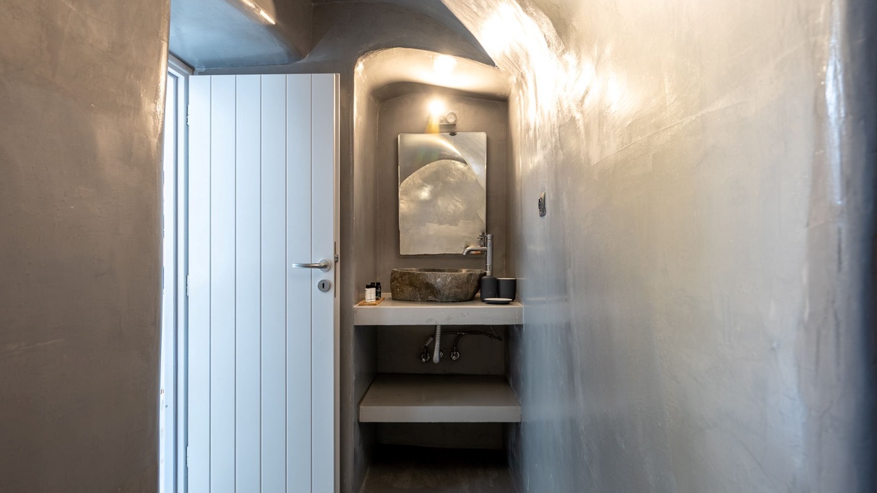 Photo of Bathroom in Exo Gonia