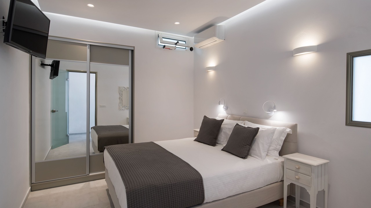 Photo of Bedroom in Fira