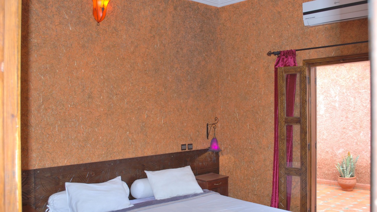 Photo of Bedroom in Issen