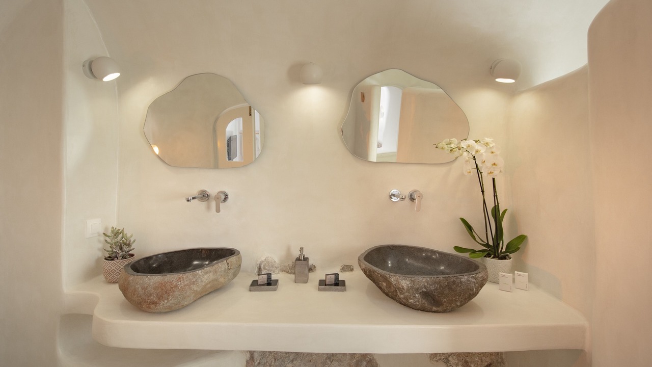 Photo of Bathroom in Exo Gonia