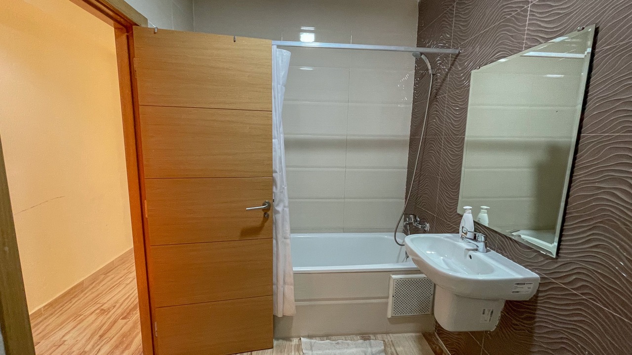 Photo of Bathroom in Branes