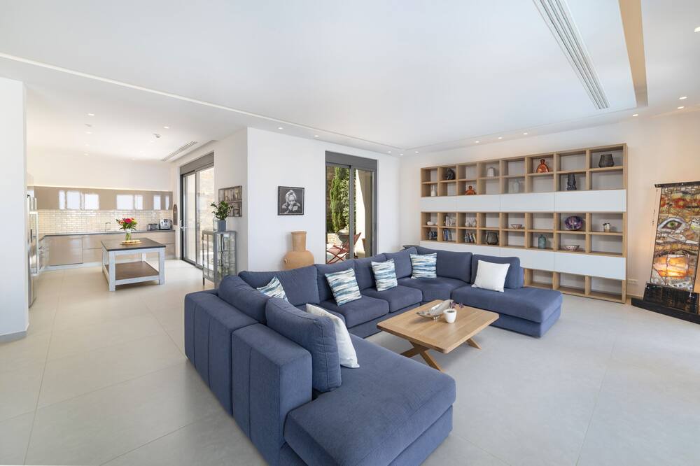 Photo of Livingroom in Kounelion