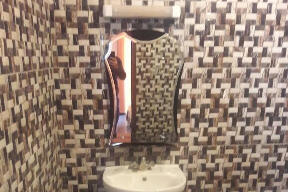 Photo of Bathroom in Tigzmerte