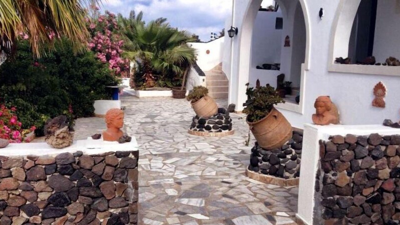 Photo of Patio Balcony in Karterados