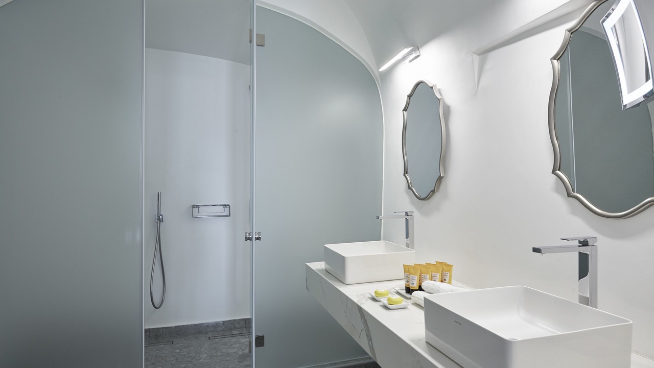 Photo of Bathroom in Firostefani