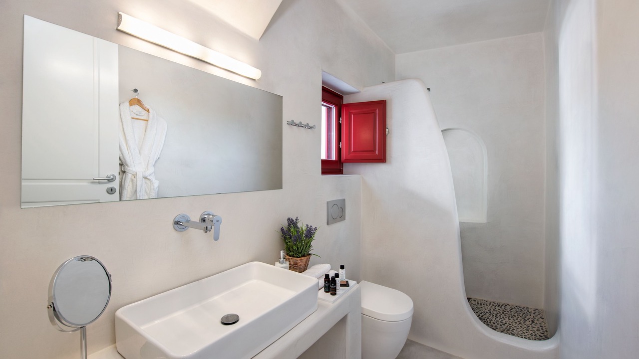 Photo of Bathroom in Oia