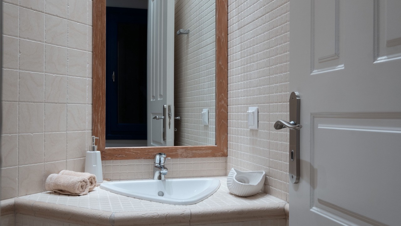 Photo of Bathroom in Kamari