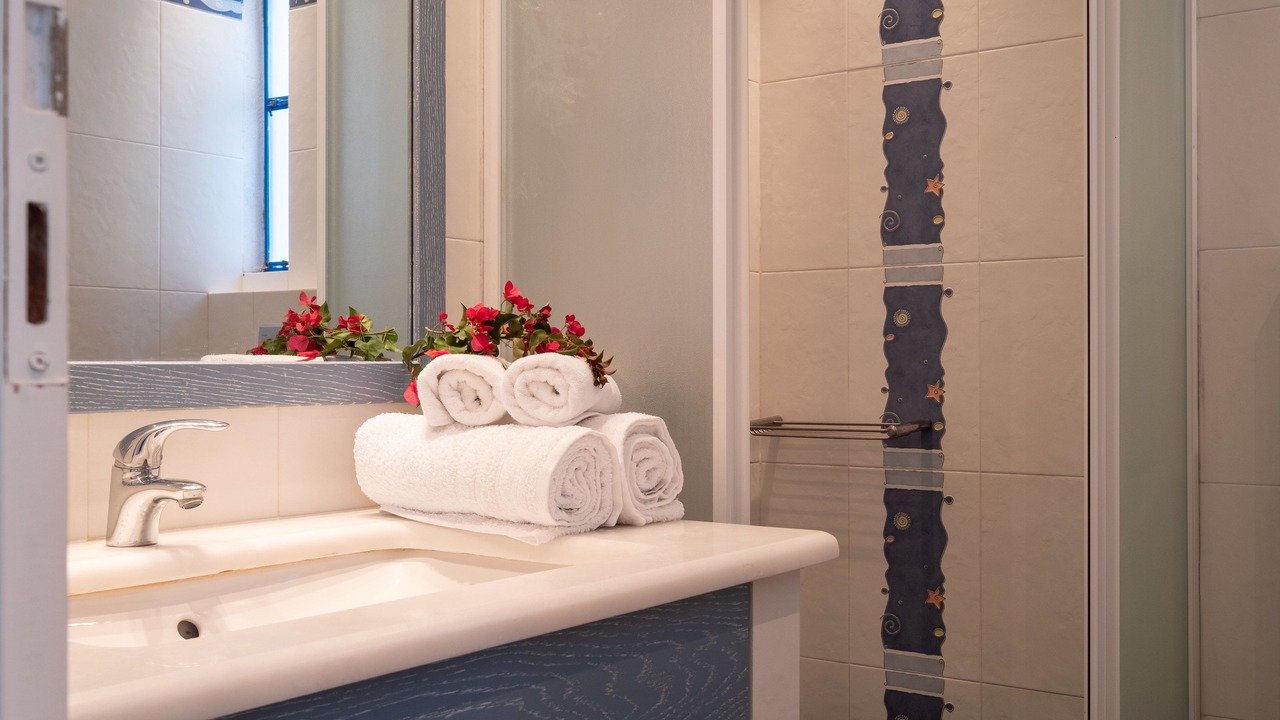 Photo of Bathroom in Kamari