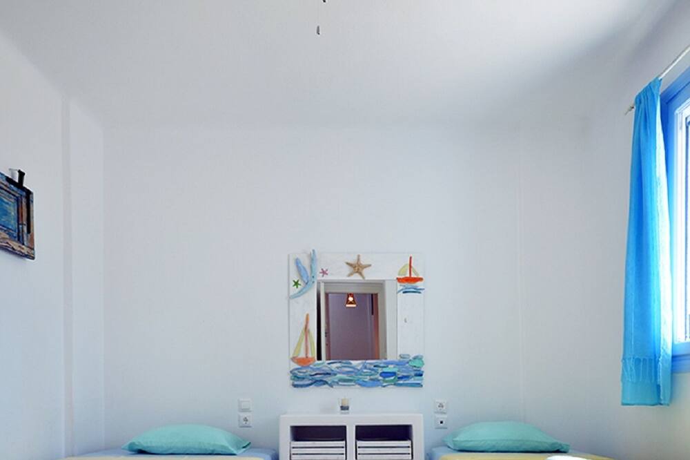Photo of Bedroom in Faros Armenistis