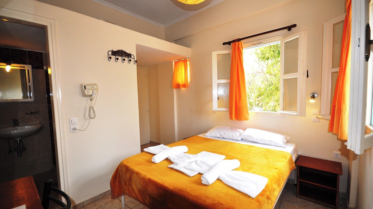Photo of Bedroom in Fira