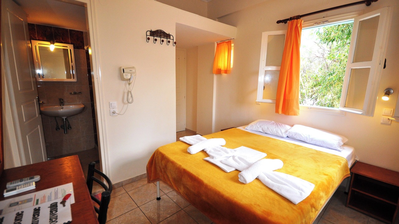 Photo of Bedroom in Fira