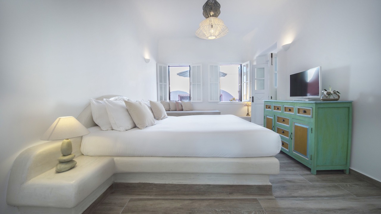 Photo of Bedroom in Oia
