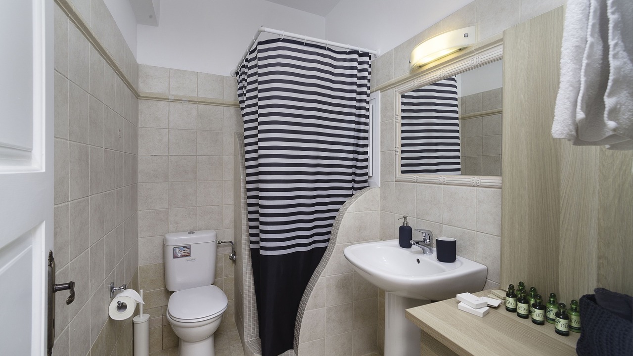 Photo of Bathroom in Akrotiri