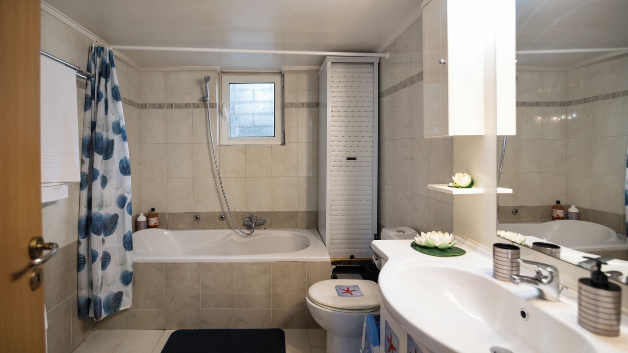 Photo of Bathroom in Glyfada