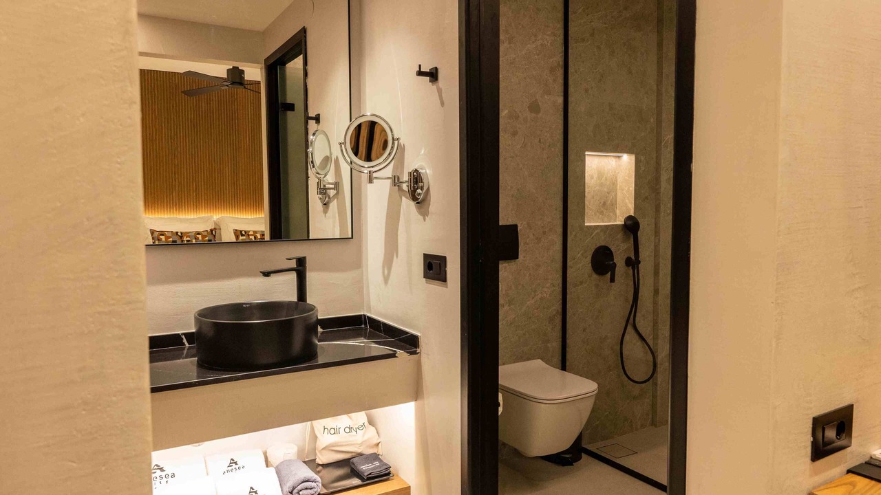 Photo of Bathroom in Nea Alikarnassos