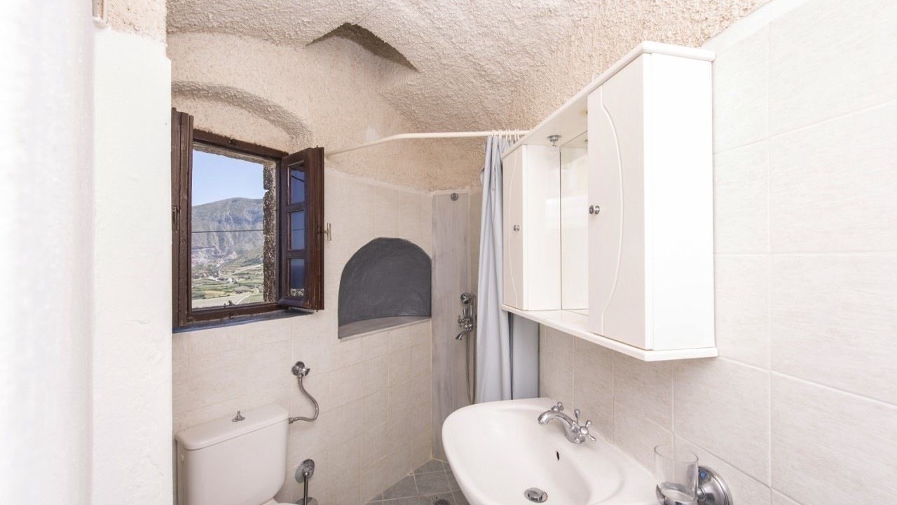 Photo of Bathroom in Exo Gonia