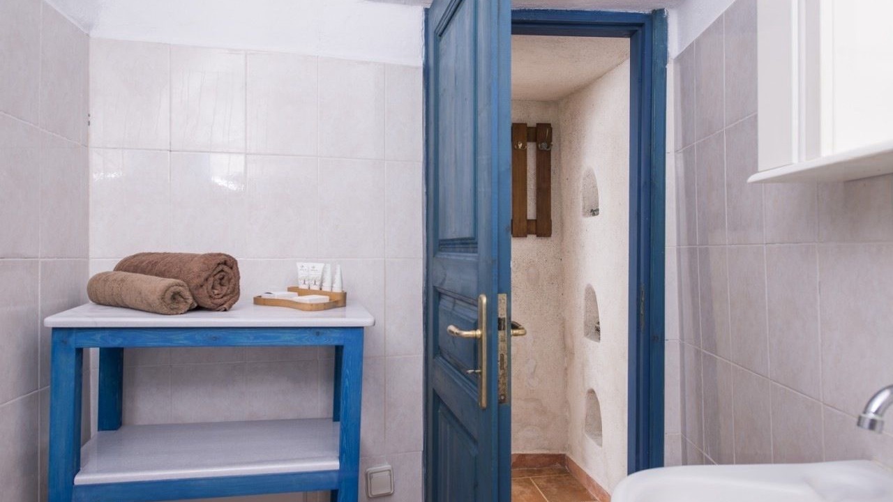 Photo of Bathroom in Exo Gonia