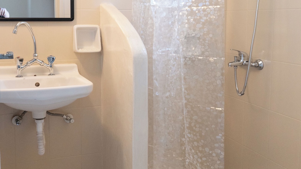 Photo of Bathroom in Fira
