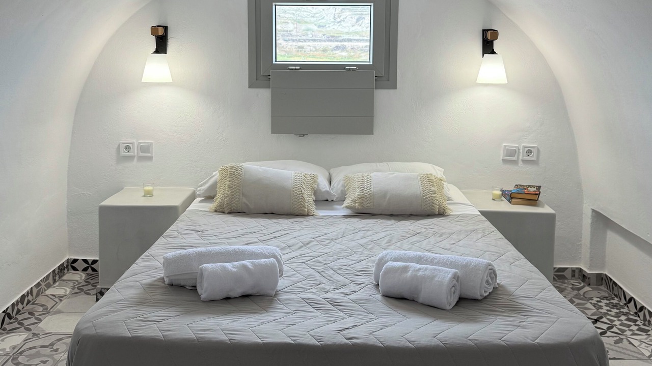 Photo of Bedroom in Fira