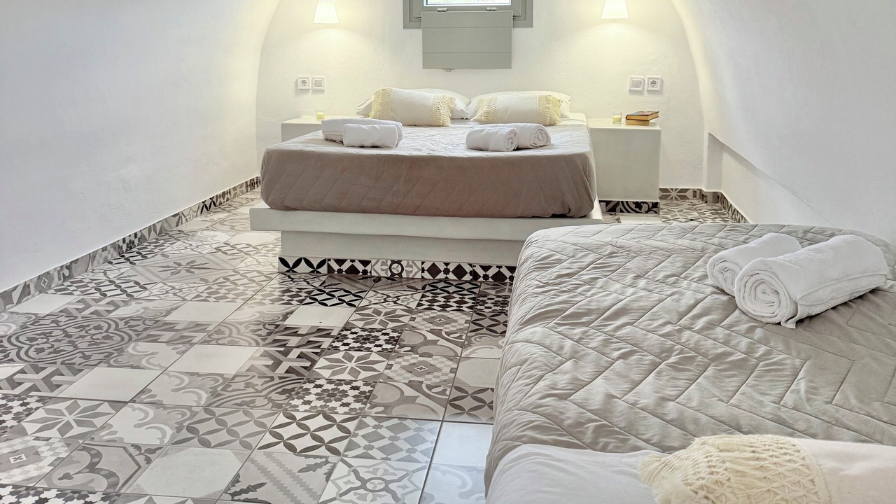 Photo of Bedroom in Fira