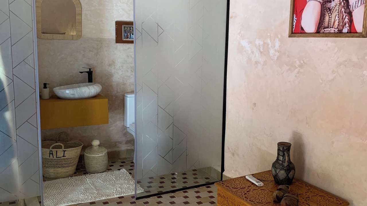 Photo of Bathroom in El Mokhifa