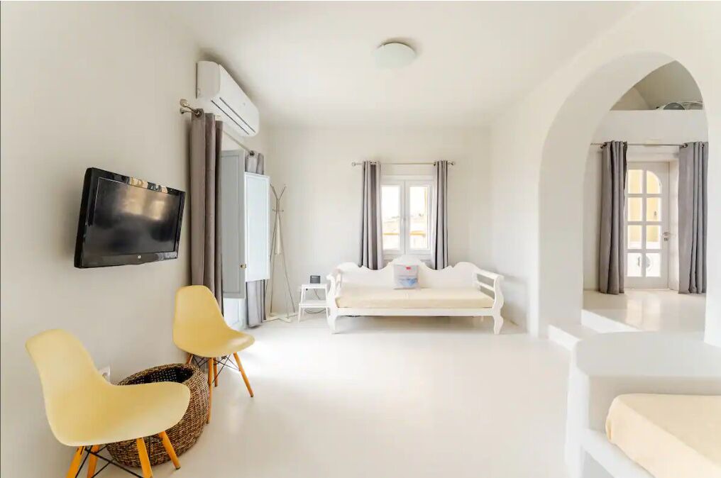 Photo of Bedroom in Exo Gialos