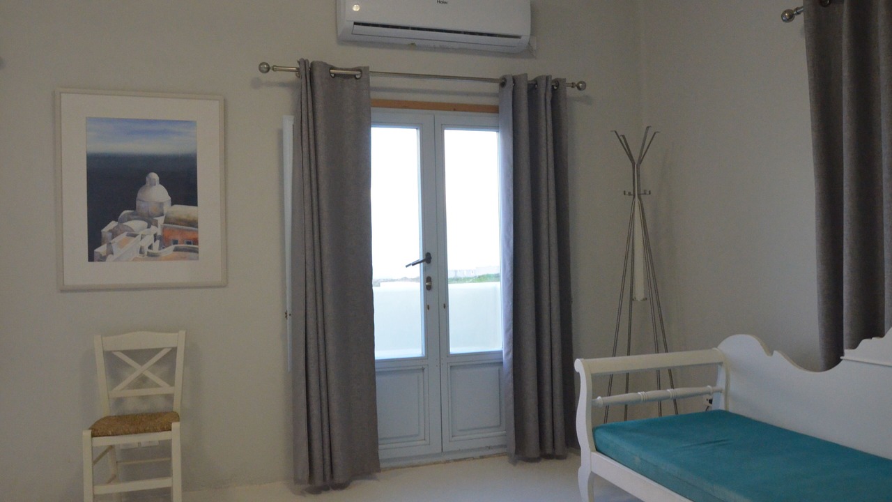 Photo of Bedroom in Exo Gialos