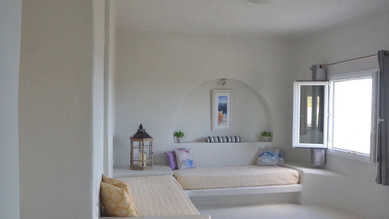 Photo of Bedroom in Exo Gialos