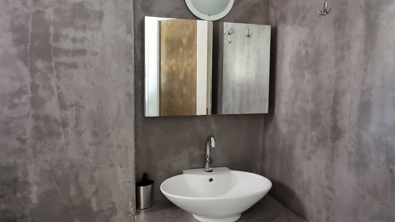 Photo of Bathroom in Emporio