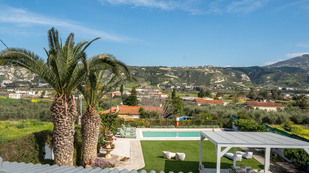Photo of Outdoor in Finikia