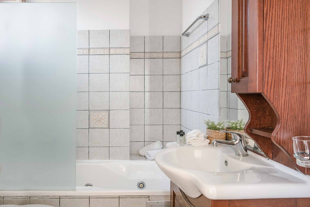 Photo of Bathroom in Kaligata