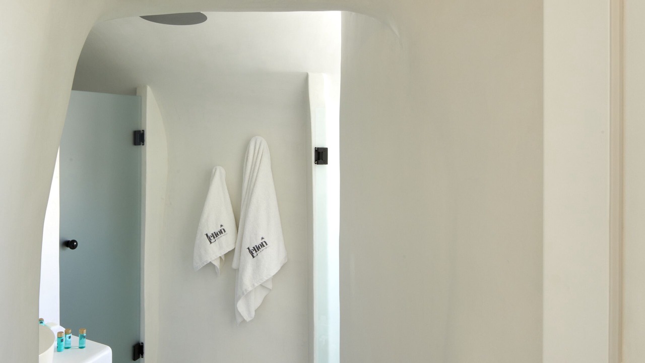 Photo of Bathroom in Akrotiri