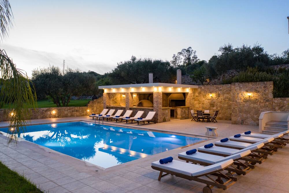 Photo of Outdoor in Souda