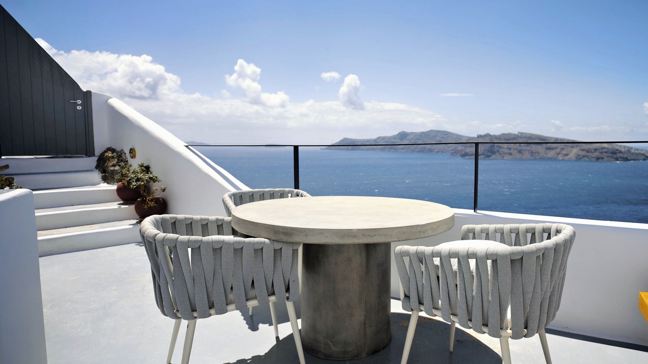 Photo of Bedroom in Oia