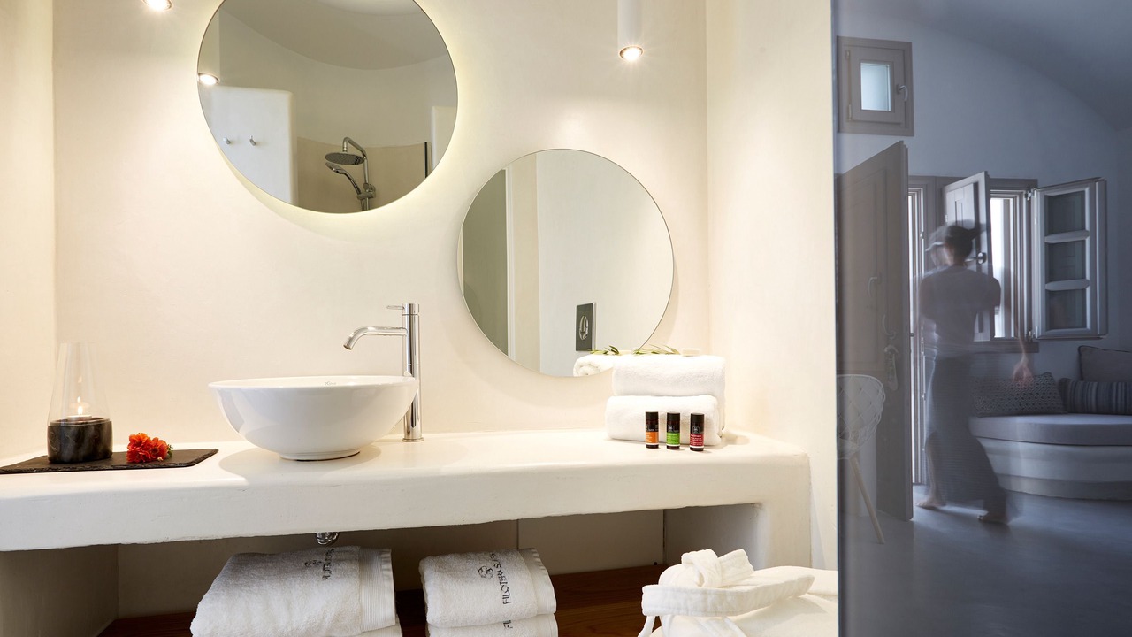 Photo of Bathroom in Oia