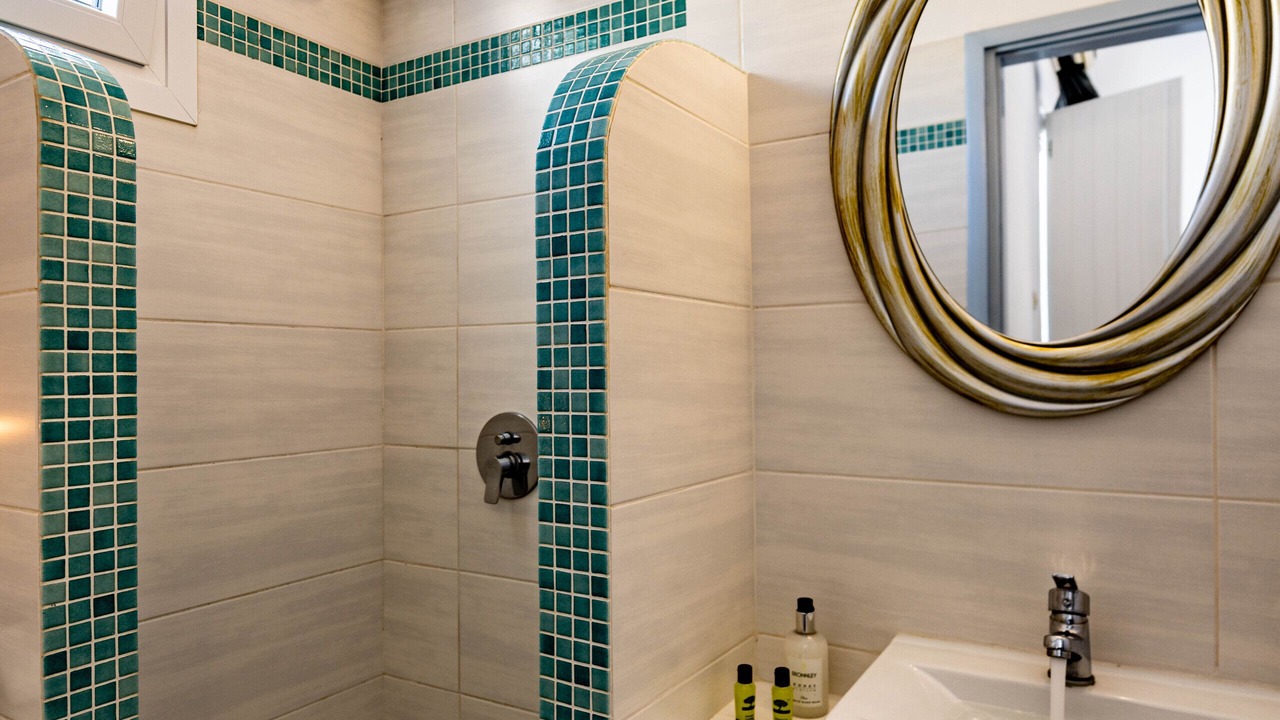 Photo of Bathroom in Kamari