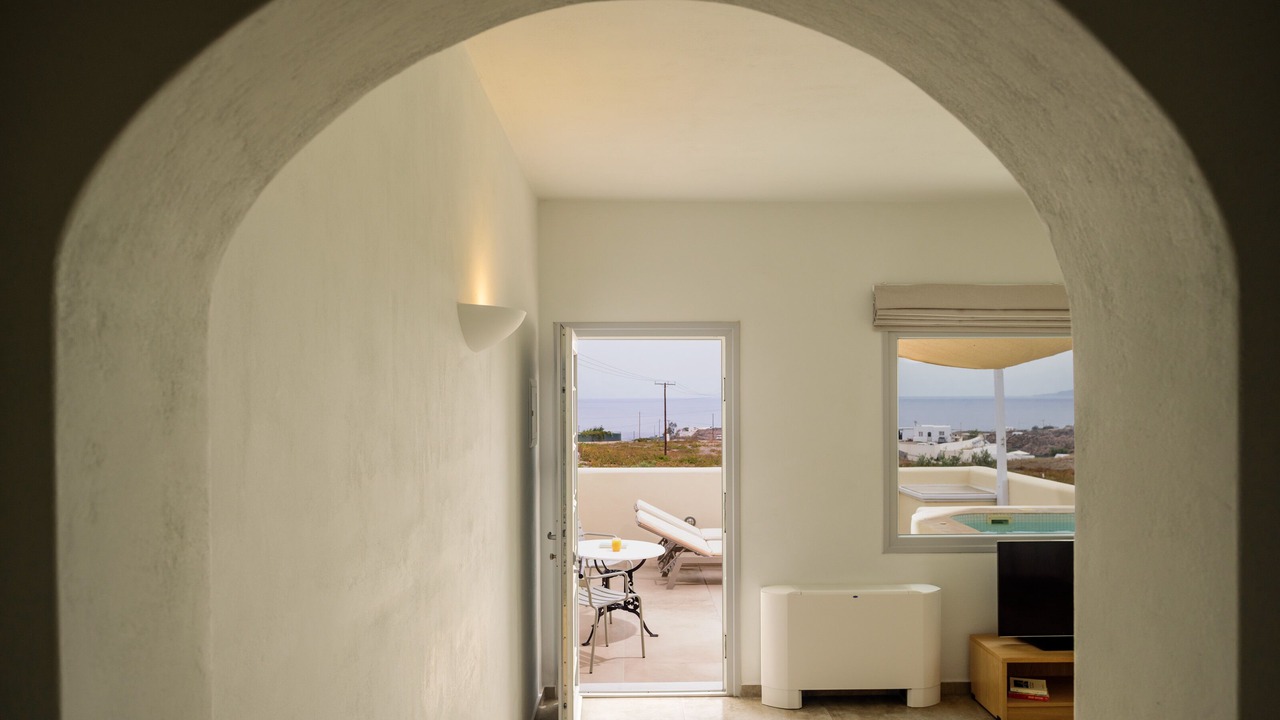 Photo of Bedroom in Exo Gialos