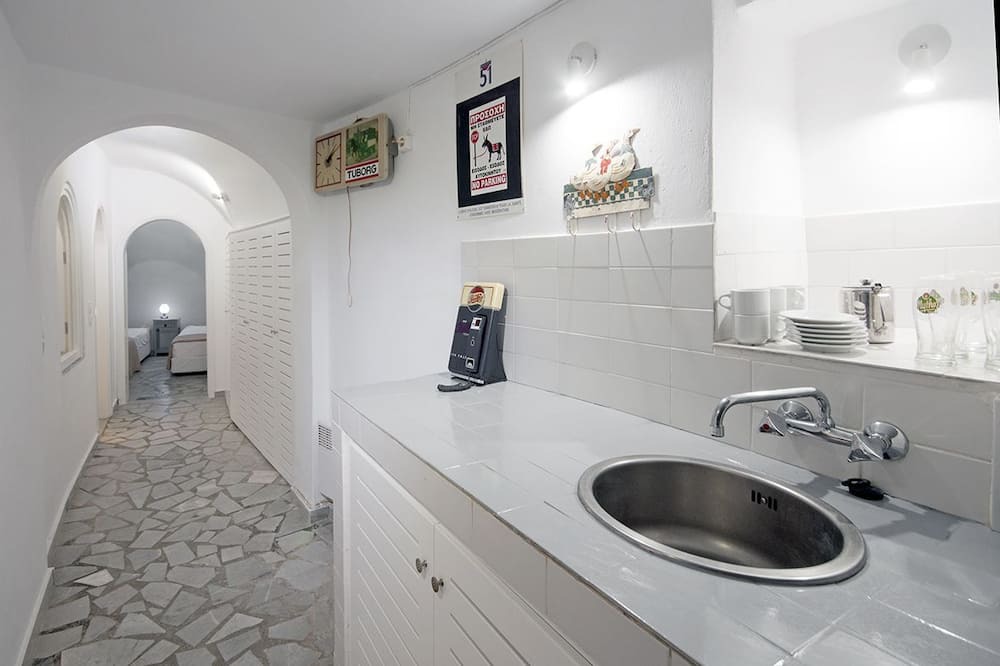 Photo of Kitchen in Vothon
