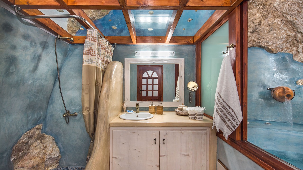 Photo of Bathroom in Emporio