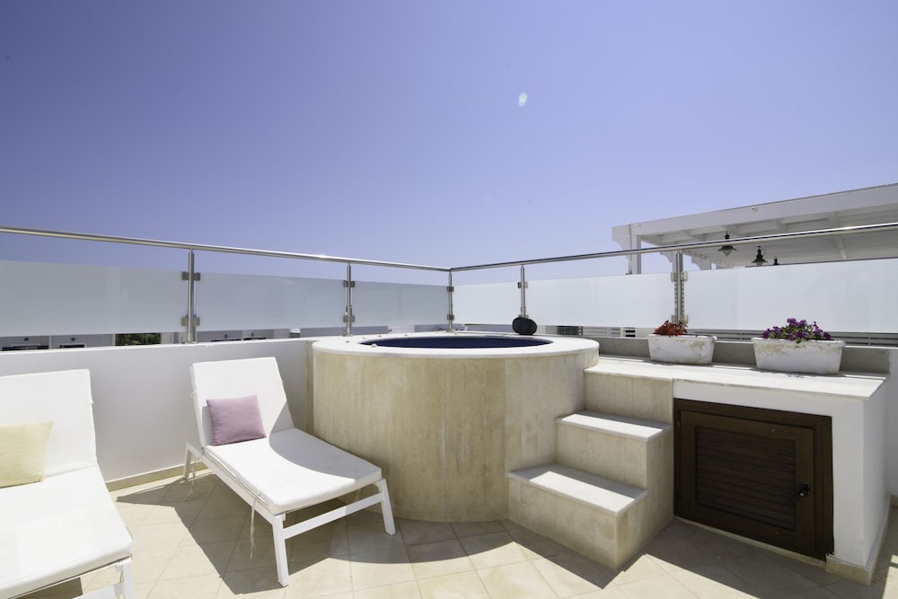 Photo of Patio Balcony in Kamari