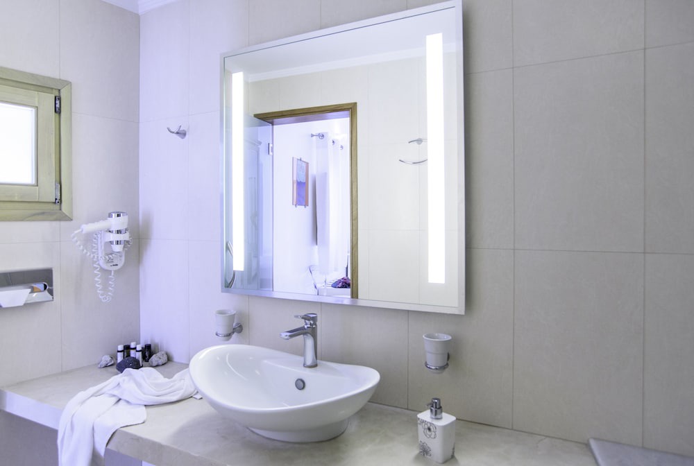 Photo of Bathroom in Kamari