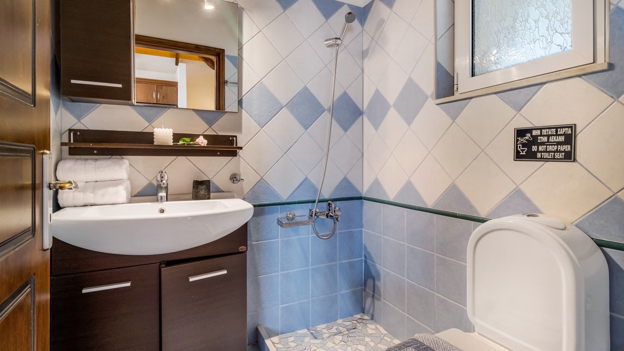Photo of Bathroom in Tsoukaladhes