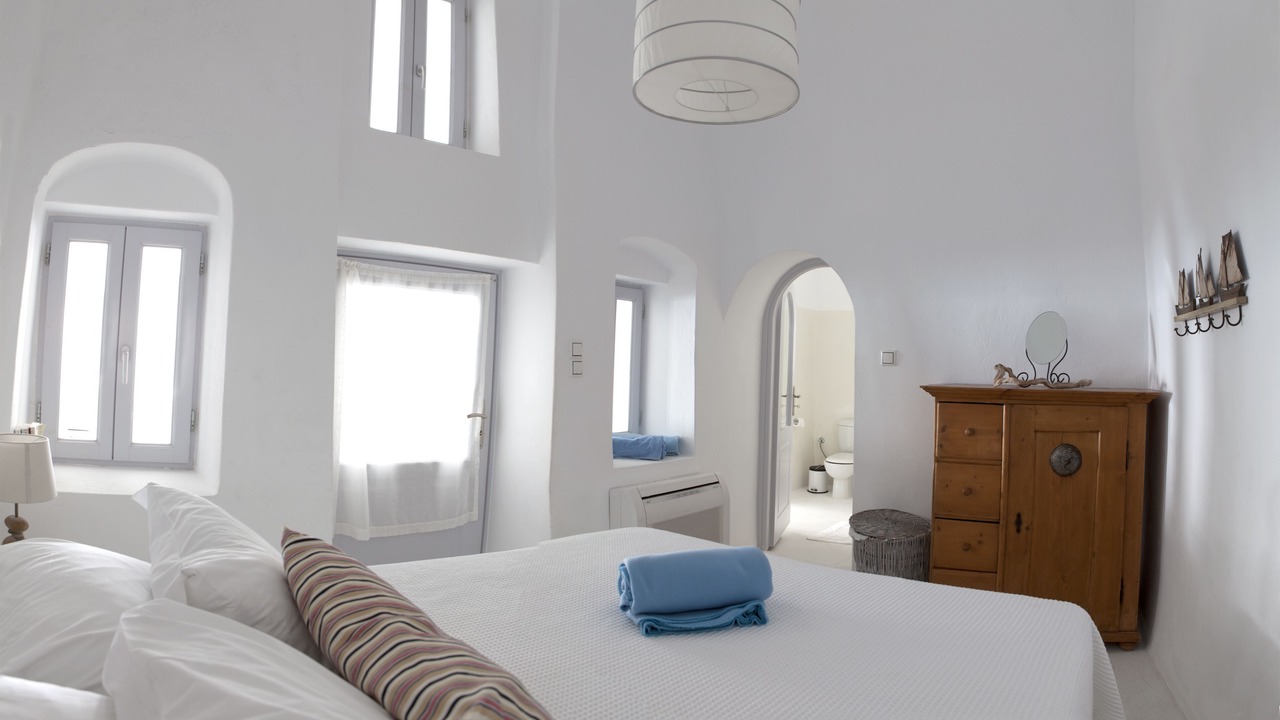 Photo of Bedroom in Imerovigli