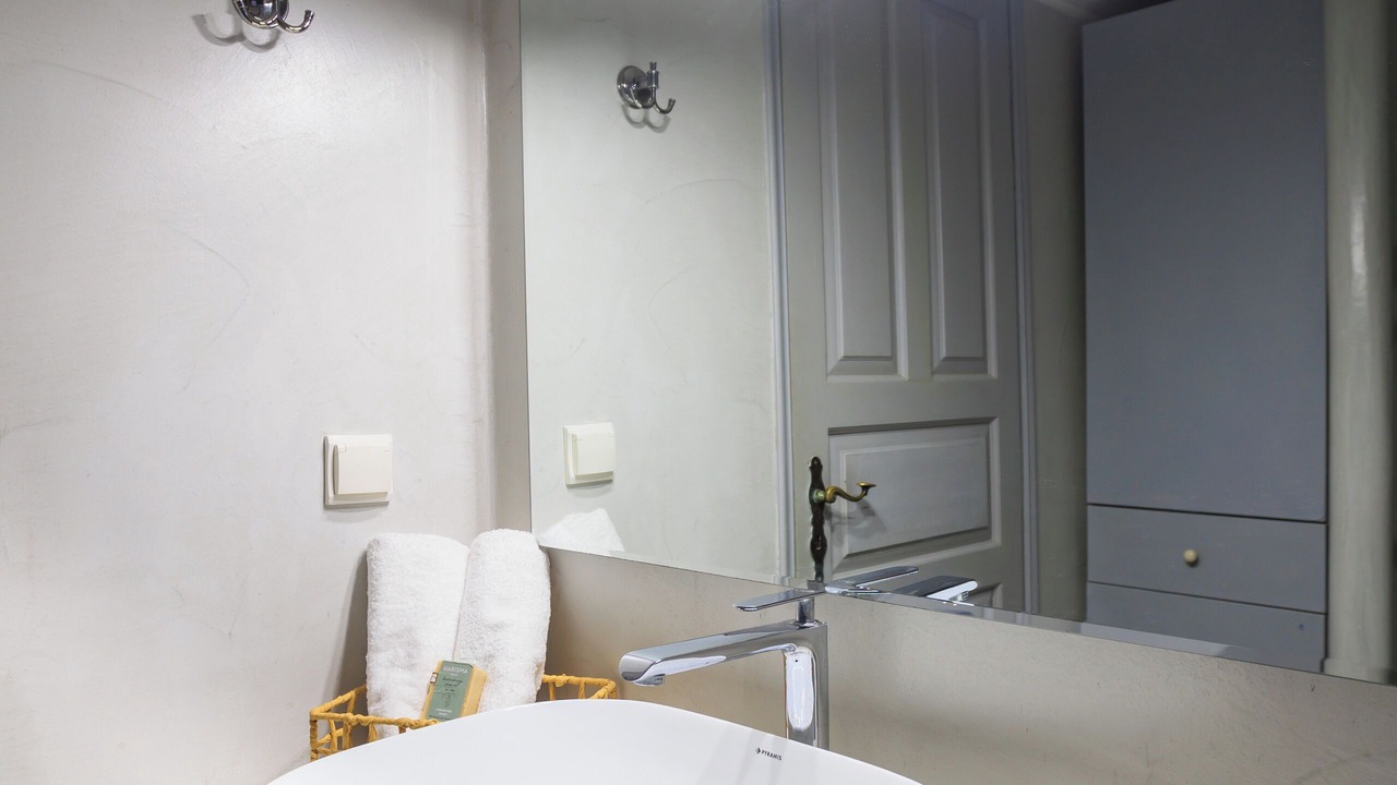 Photo of Bathroom in Kamari