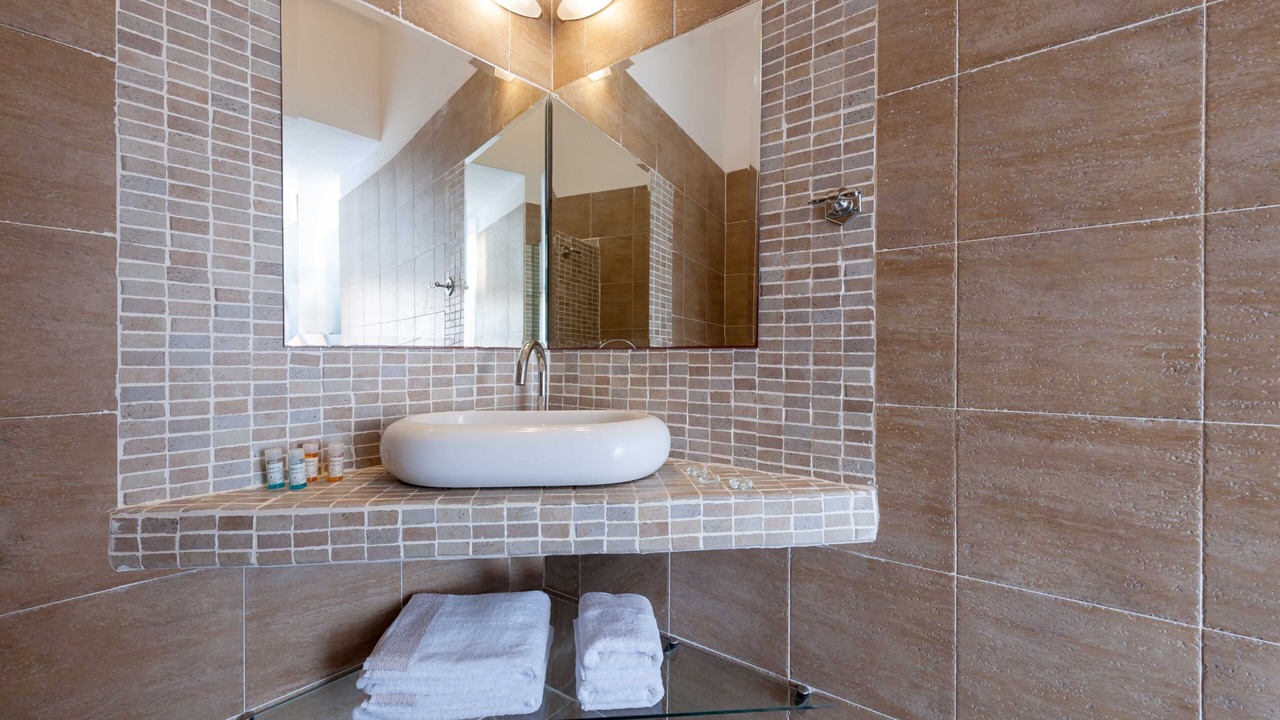 Photo of Bathroom in Akrotiri